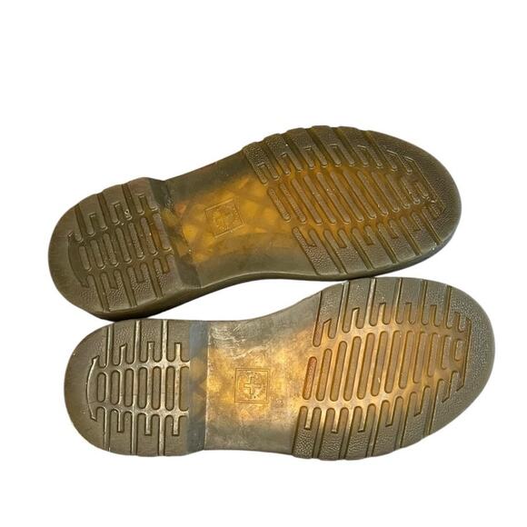 ***SOLD*** Girls Dr. Martens Delaney Pink Patent Leather Lace-up Boots Size 1 - Picture 5 of 6